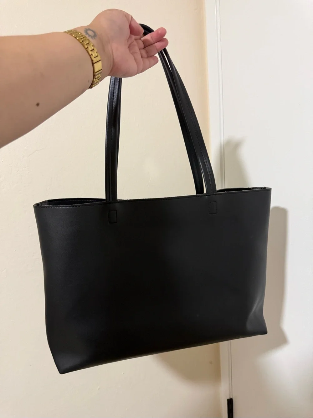Minimalist Black Leather-Look Tote Bag with Double Straps